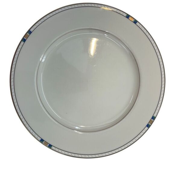 Mikasa Fine China “Estre Radison” Dinner Plates – Set of 5 – Made in Japan - Picture 4 of 9